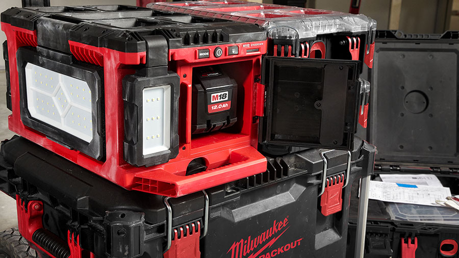 lampe PACKOUT M18 POALC Milwaukee lampe PACKOUT M18 POALC Milwaukee